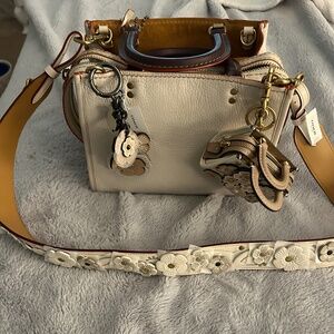 Coach 1941 Rogue 25 Chalk, Novelty tea rose strap, mini rogue and tea rose charm